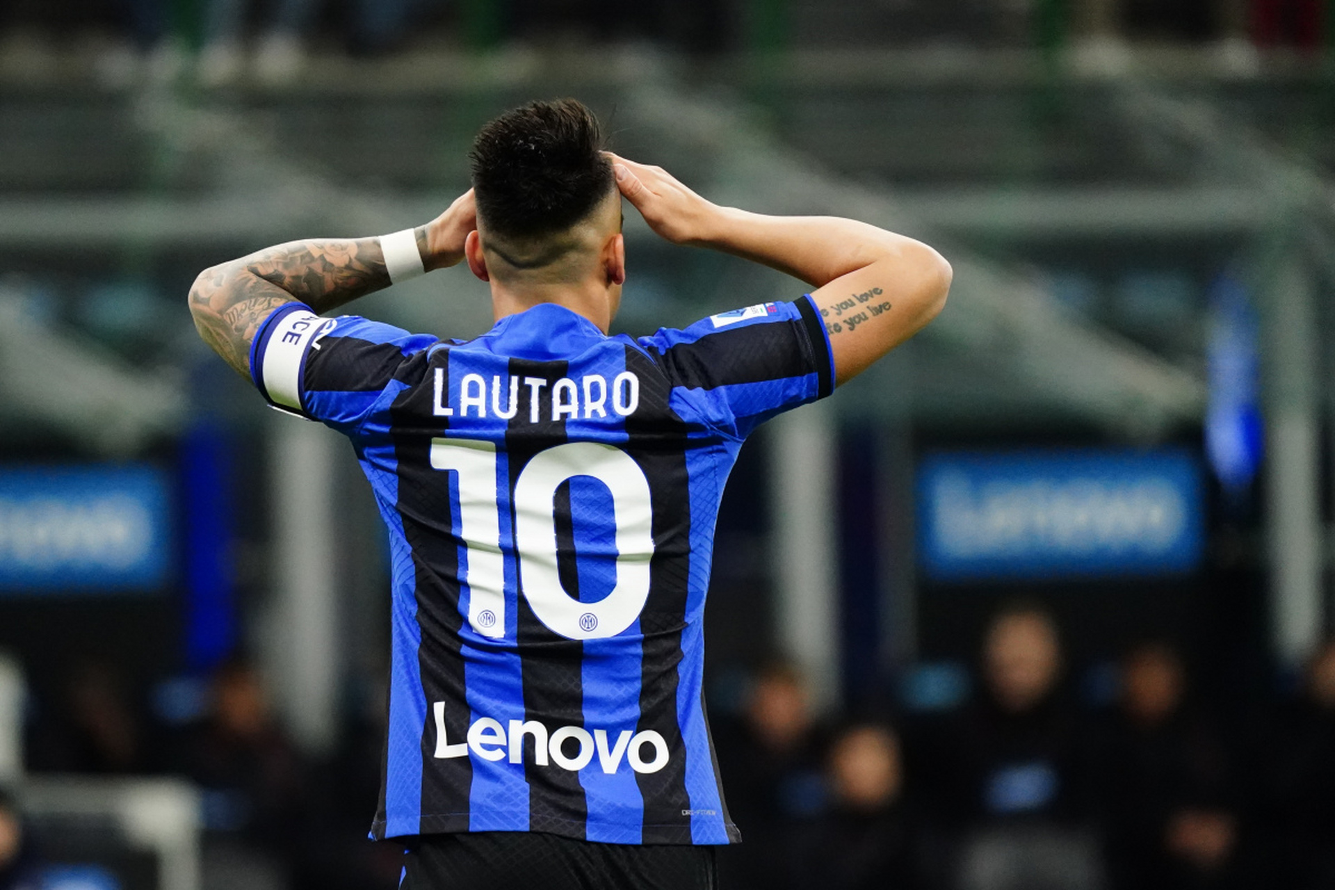 球员的亮眼 球员的亮眼