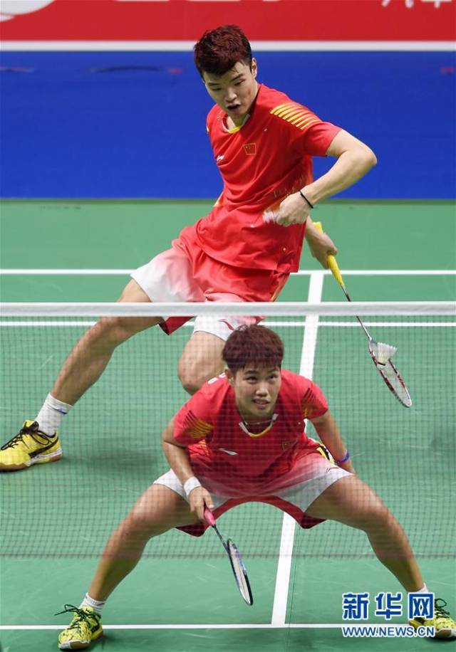 更是对球场 更是对球场