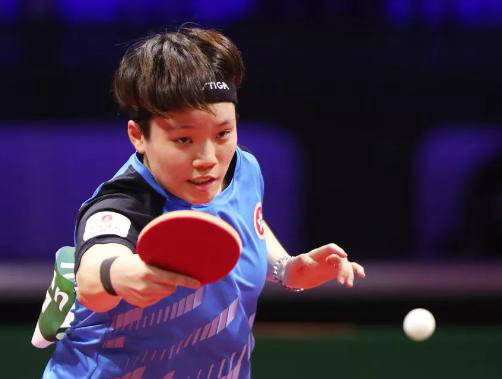 一男子涉嫌在卢顿的英甲比赛中发表种族歧视言论，已被逮捕